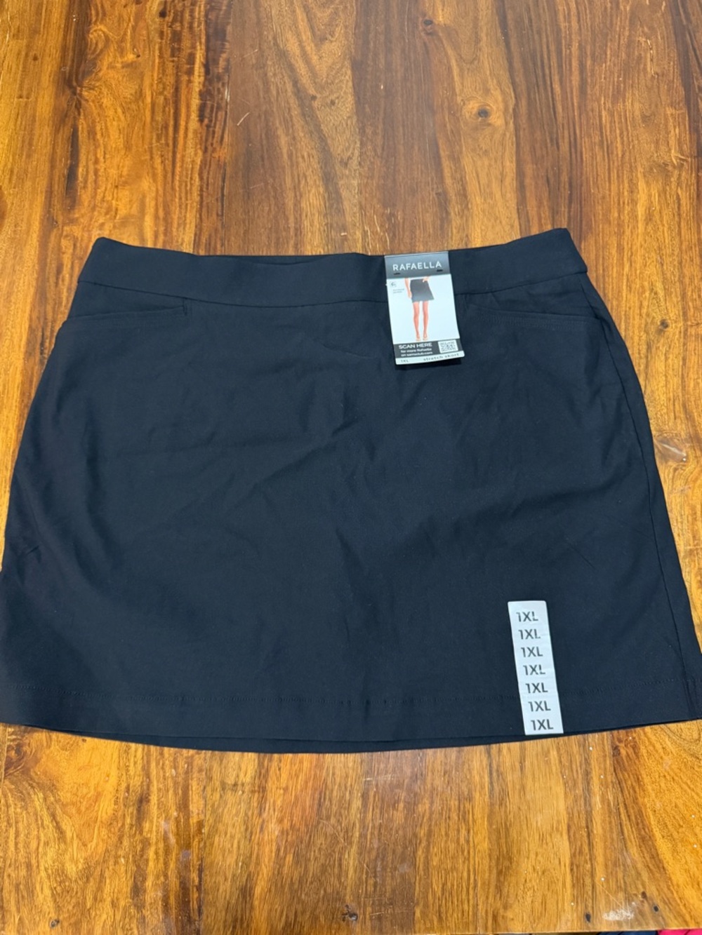 Rafaella Black Women's Mini Straight Skort